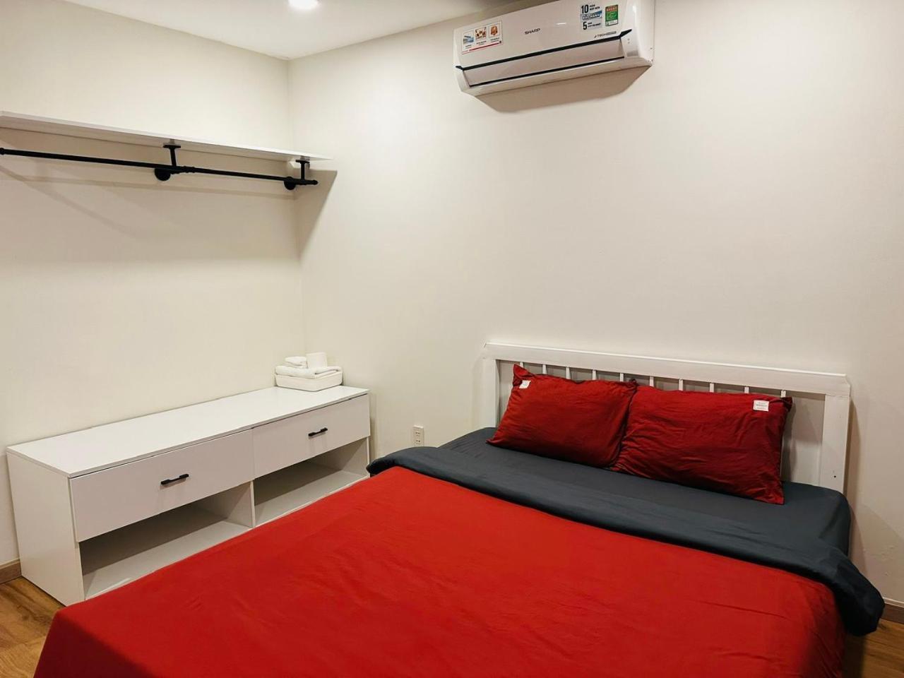 B786 Airport Apartment Хошимин Экстерьер фото